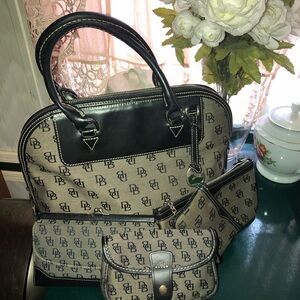Dooney & Bourke Black and Gray Logo Set